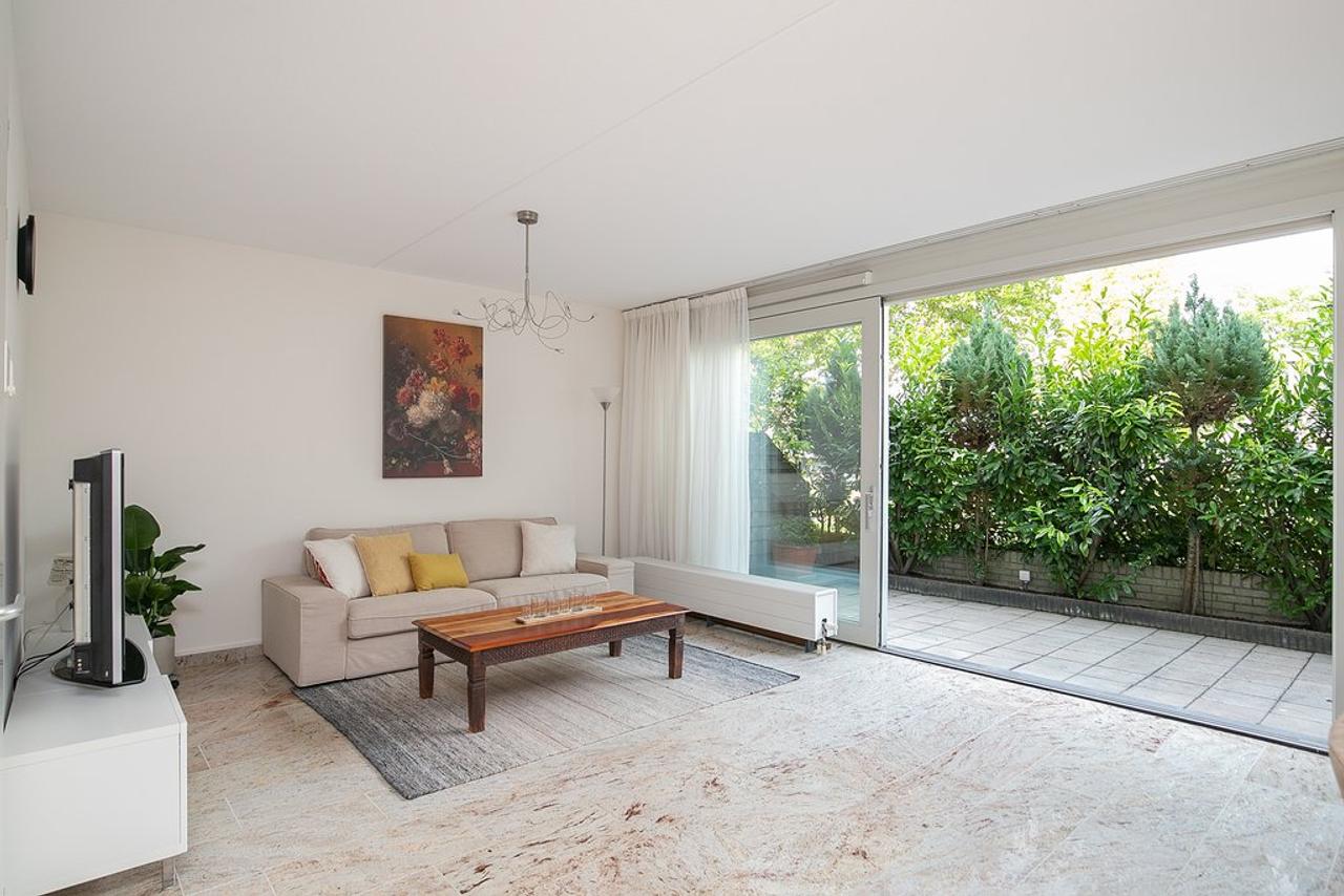 123 m² gezinswoning met tuin en parkeerplek - Afbeelding 4