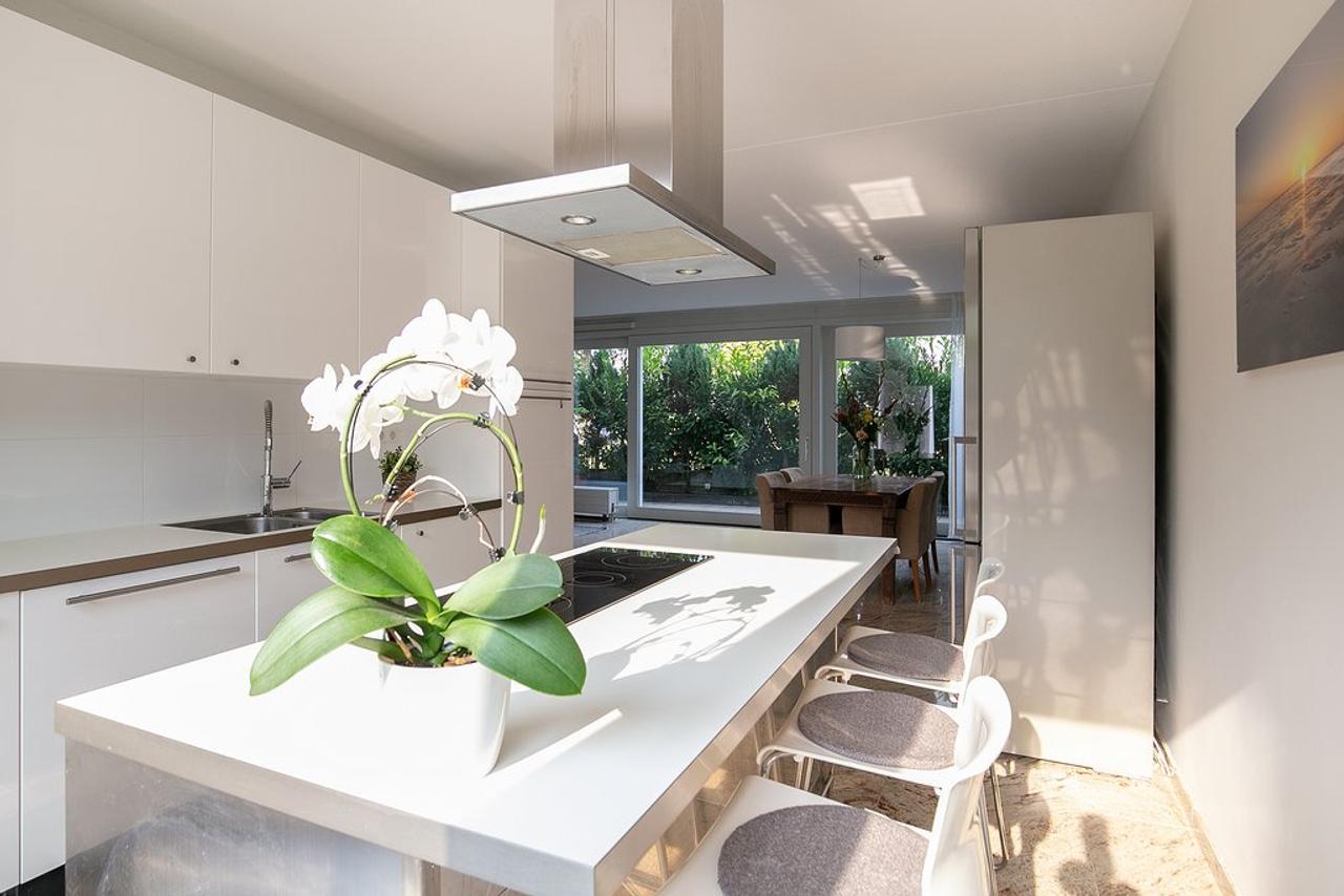 123 m² gezinswoning met tuin en parkeerplek - Afbeelding 9