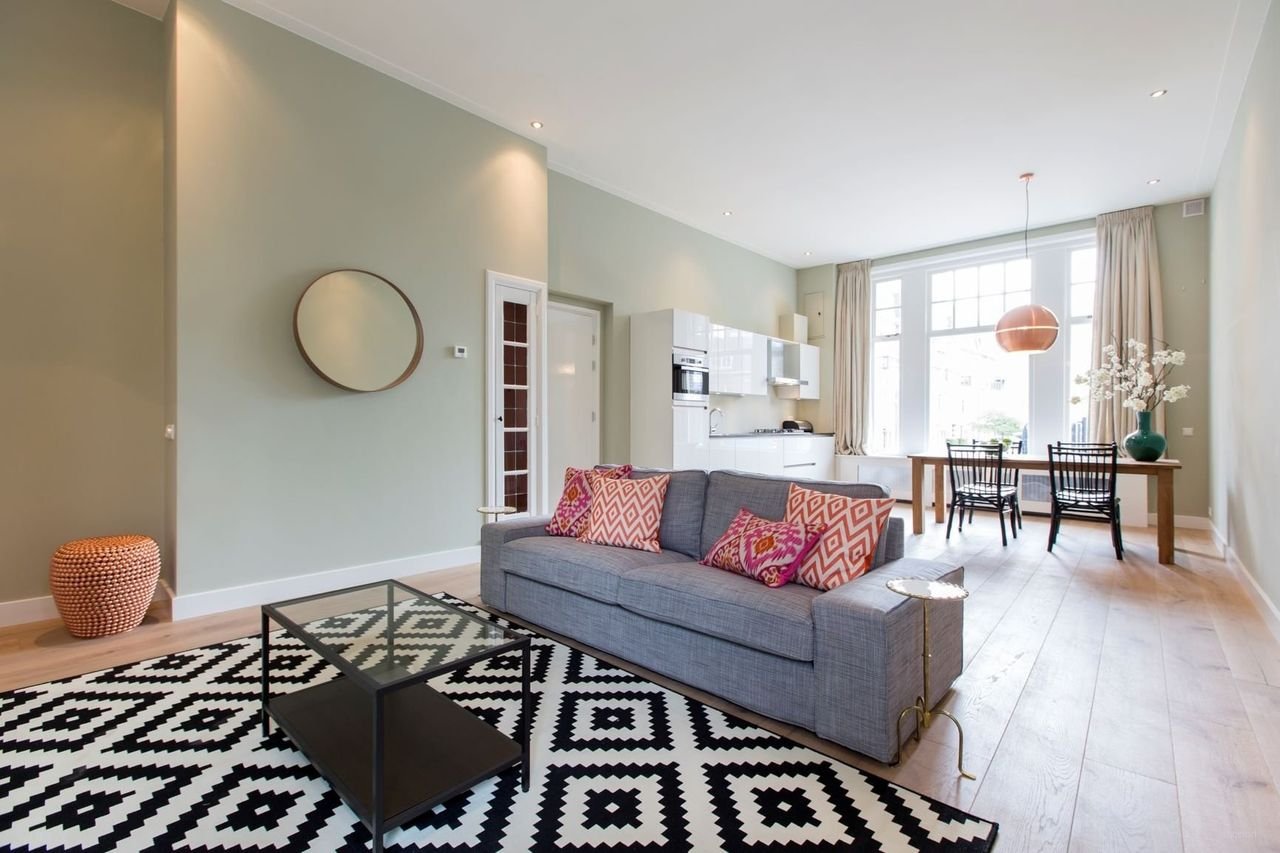 Furnished corner apartment of 79 m² in the Museum Quarter - Image 2