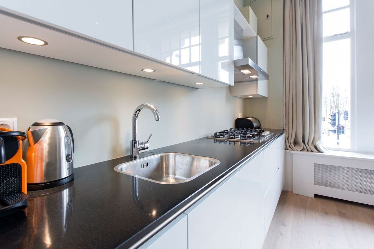 Furnished corner apartment of 79 m² in the Museum Quarter - Image 4