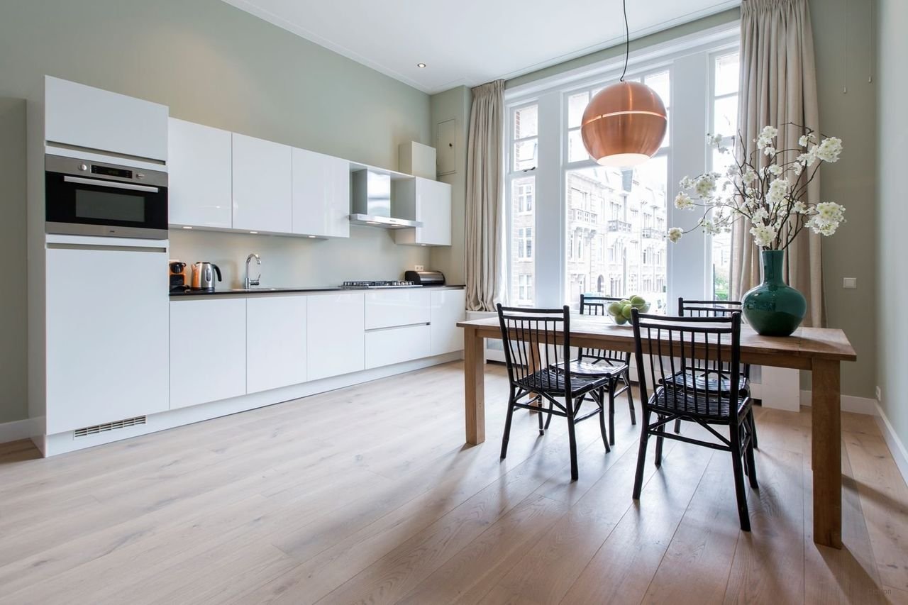 Furnished corner apartment of 79 m² in the Museum Quarter - Image 3