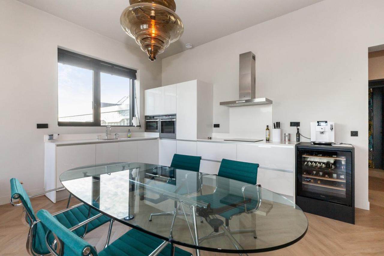 Licht 101m² appartement met weids uitzicht - Afbeelding 6