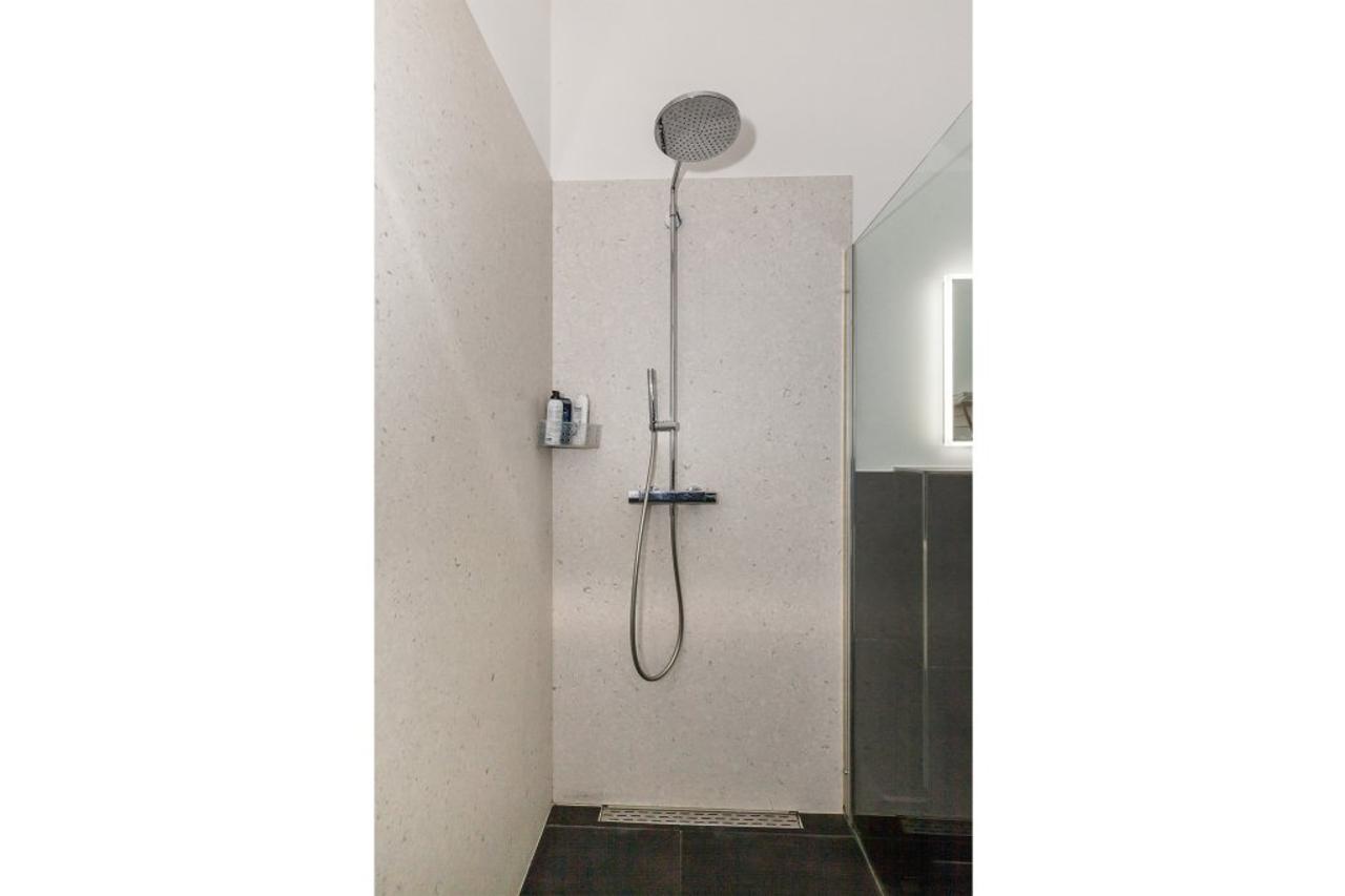Licht 101m² appartement met weids uitzicht - Afbeelding 22