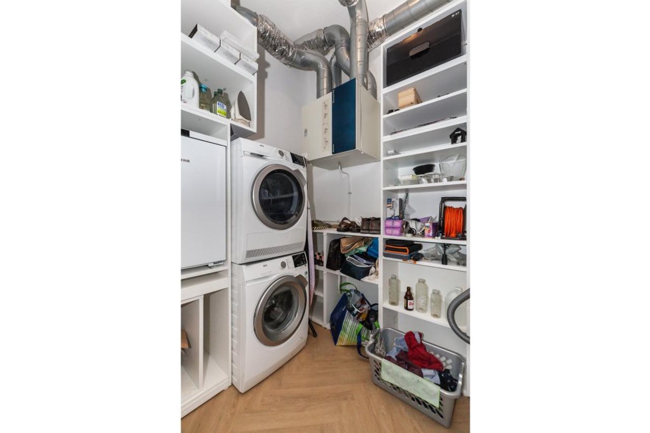 Licht 101m² appartement met weids uitzicht - Afbeelding 25