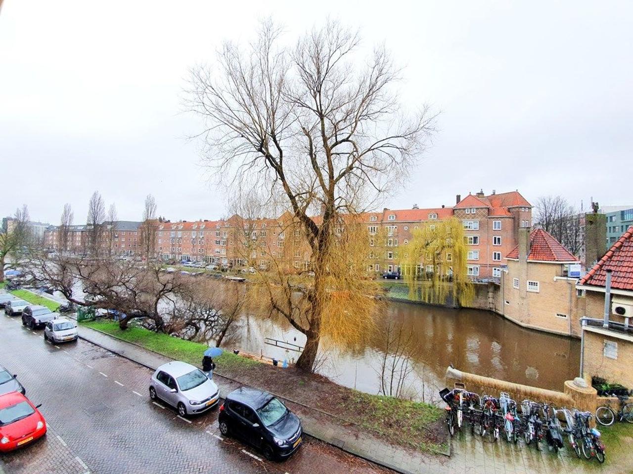 3-Bedroom Apartment on Amstelkade - Image 14