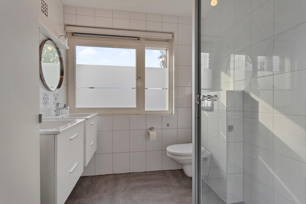 Spacious house (160m²) near ASML and International School - Image 13