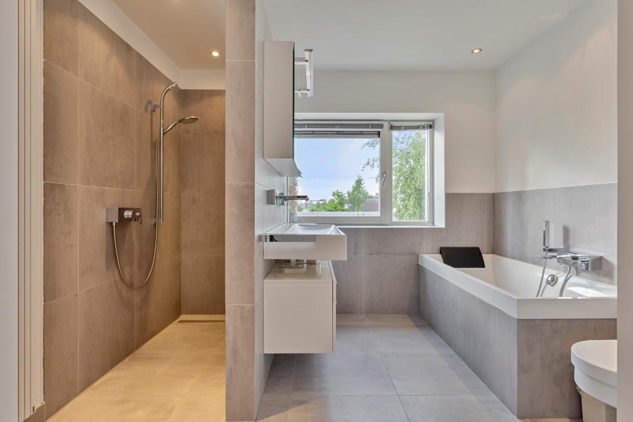 Spacious house (160m²) near ASML and International School - Image 17