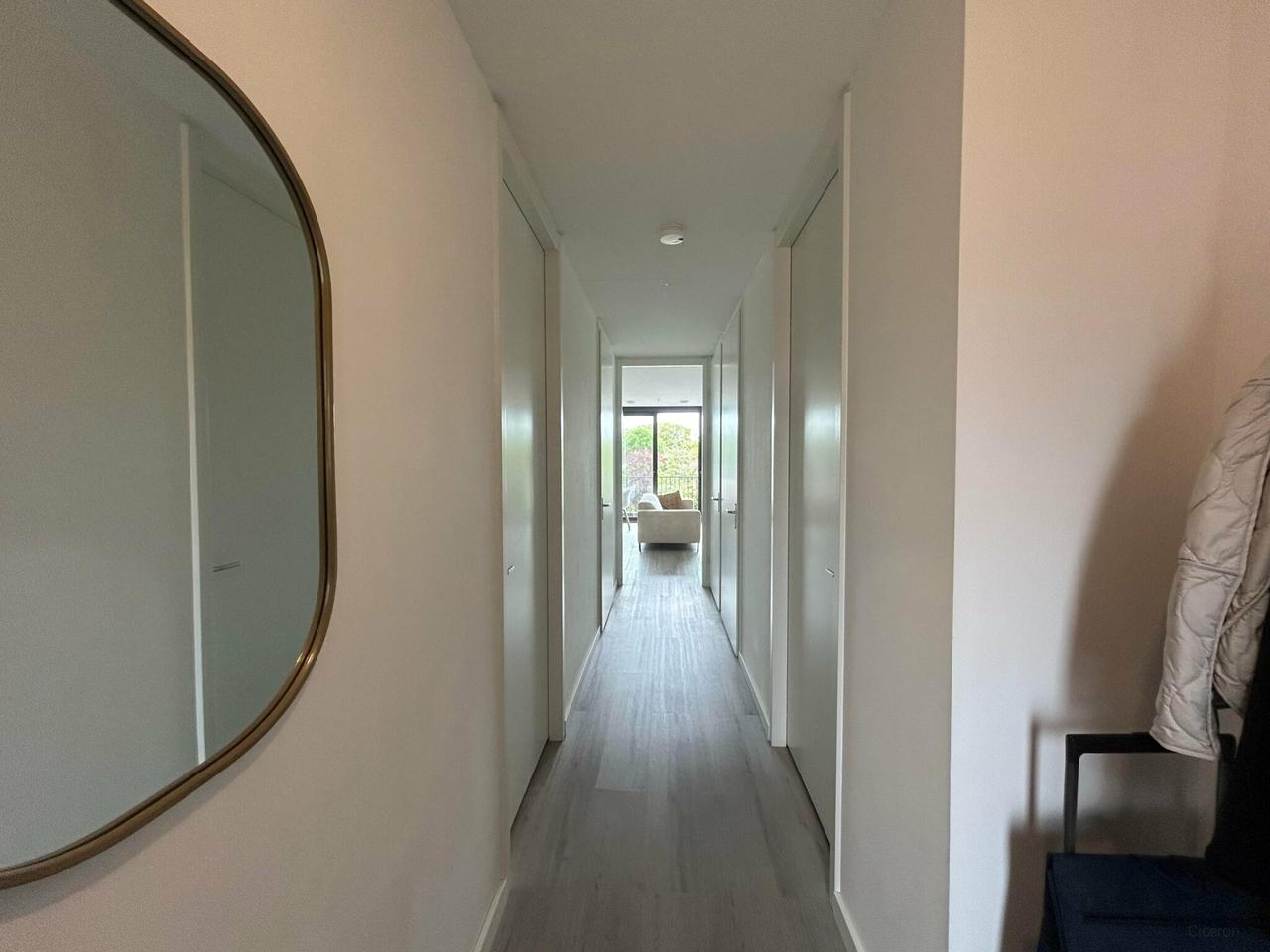 2-slaapkamerappartement met balkon - Afbeelding 2