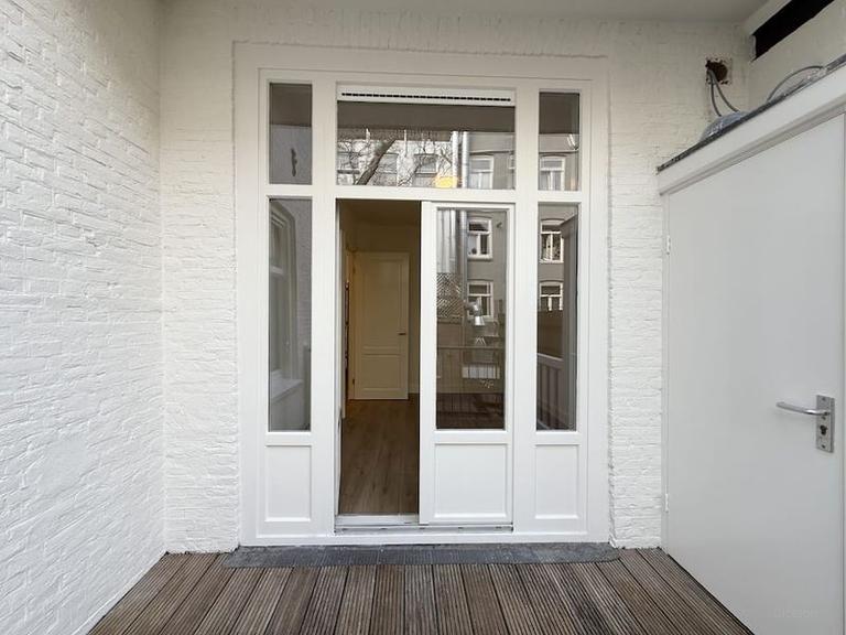 Available Now: 3 Bedrooms in De Pijp - Image 5