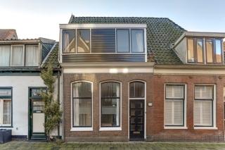 Townhouse with Sunny Garden near the Harbour - Image 2
