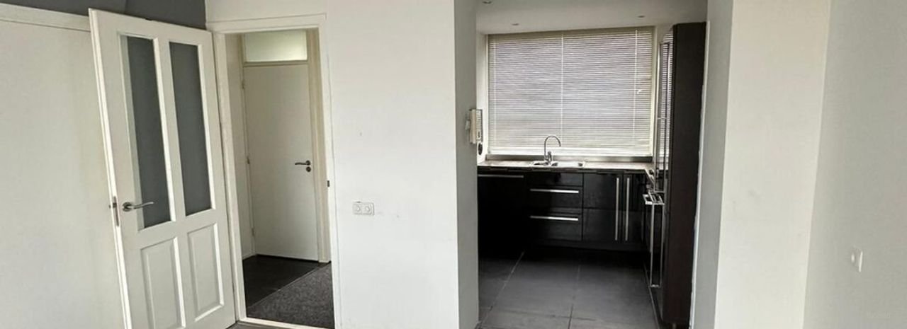Licht 4-kamer appartement in Vlaardingen - Afbeelding 3
