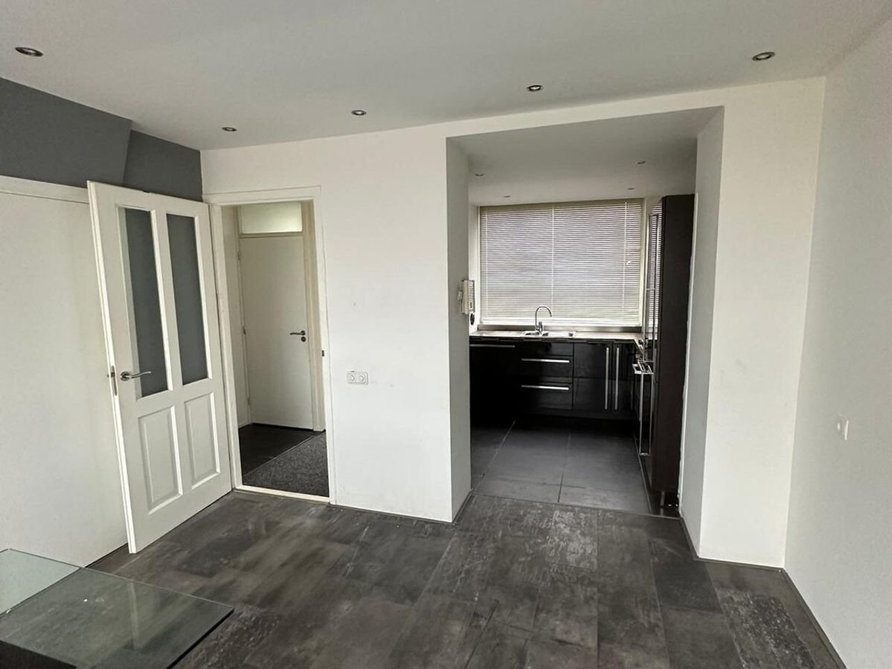 Licht 4-kamer appartement in Vlaardingen - Afbeelding 2