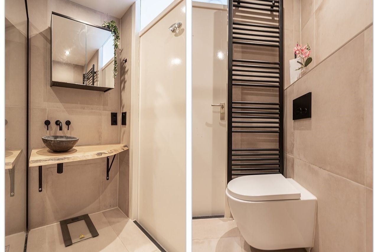 Split-level apartment with roof terrace in city center - Image 15