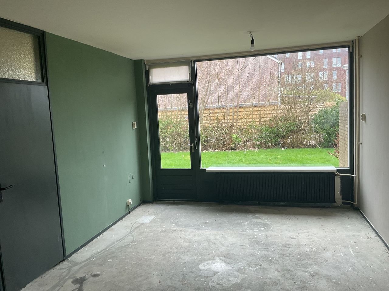 House with garden in Uithuizen - Image 1