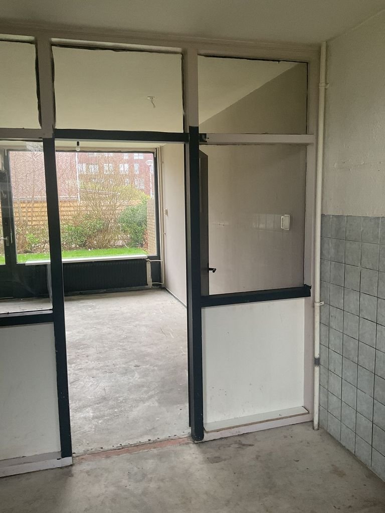 House with garden in Uithuizen - Image 2