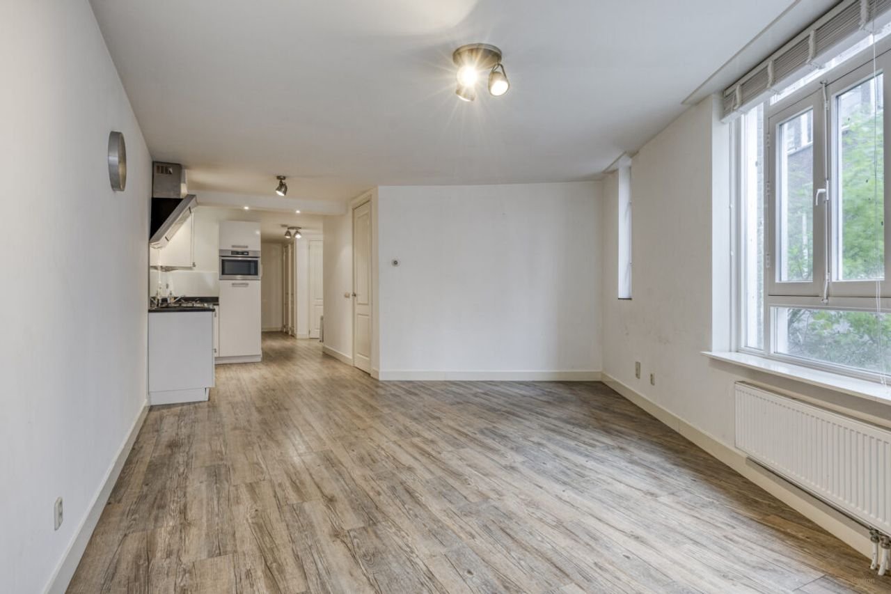 Benedenwoning met terras in de Jordaan - Afbeelding 8