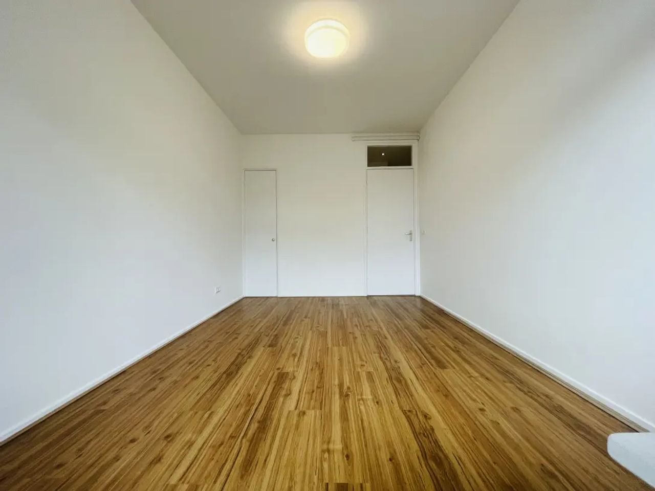 Licht 4-kamer appartement in Bezuidenhout - Afbeelding 3