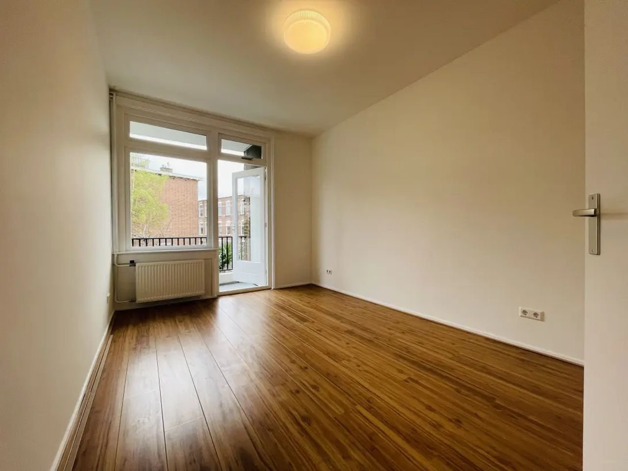 Licht 4-kamer appartement in Bezuidenhout - Afbeelding 4