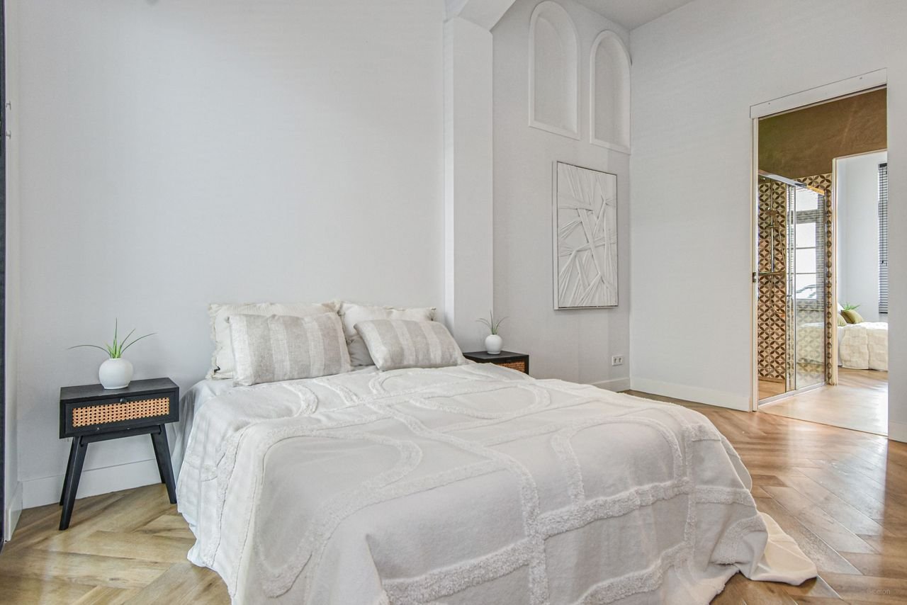 Double ground-floor apartment with southwest-facing garden - Image 6