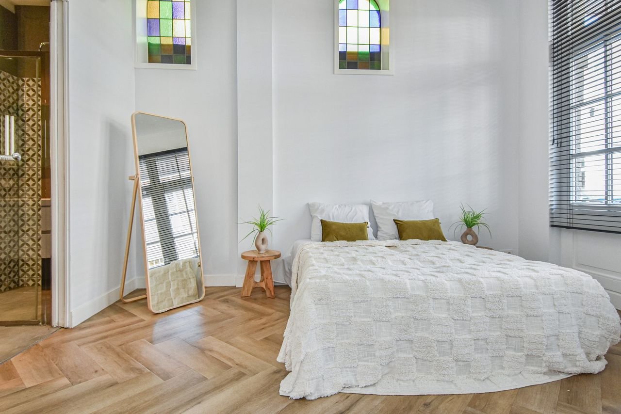 Double ground-floor apartment with southwest-facing garden - Image 10