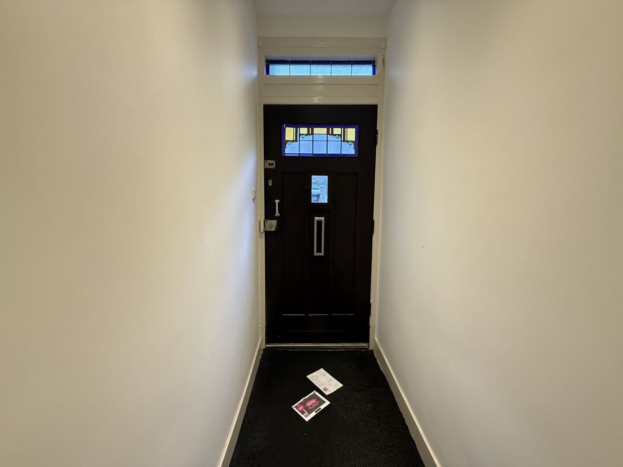 Ground floor apartment with sunny garden - Image 3