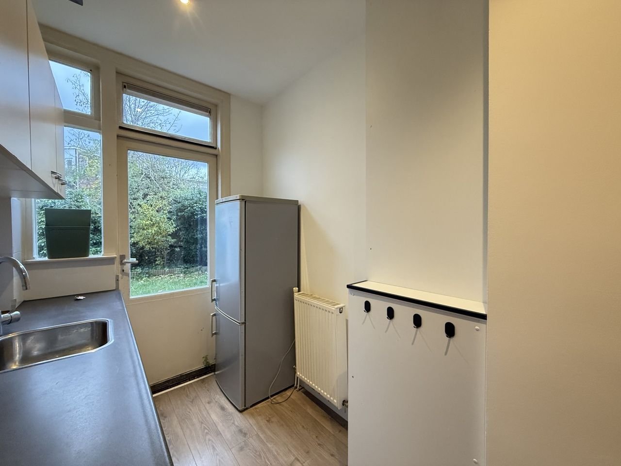 Ground floor apartment with sunny garden - Image 15