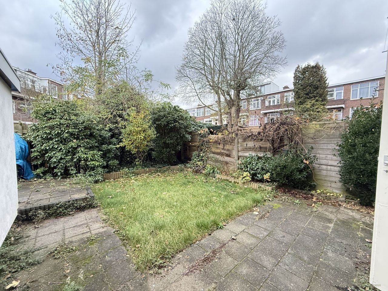 Ground floor apartment with sunny garden - Image 13