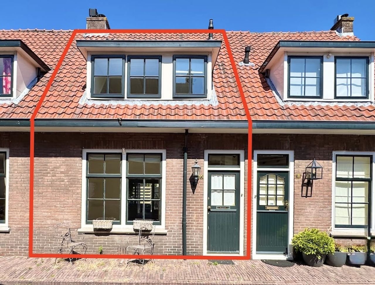 3-Bedroom Townhouse with Patio in Naarden - Image 1