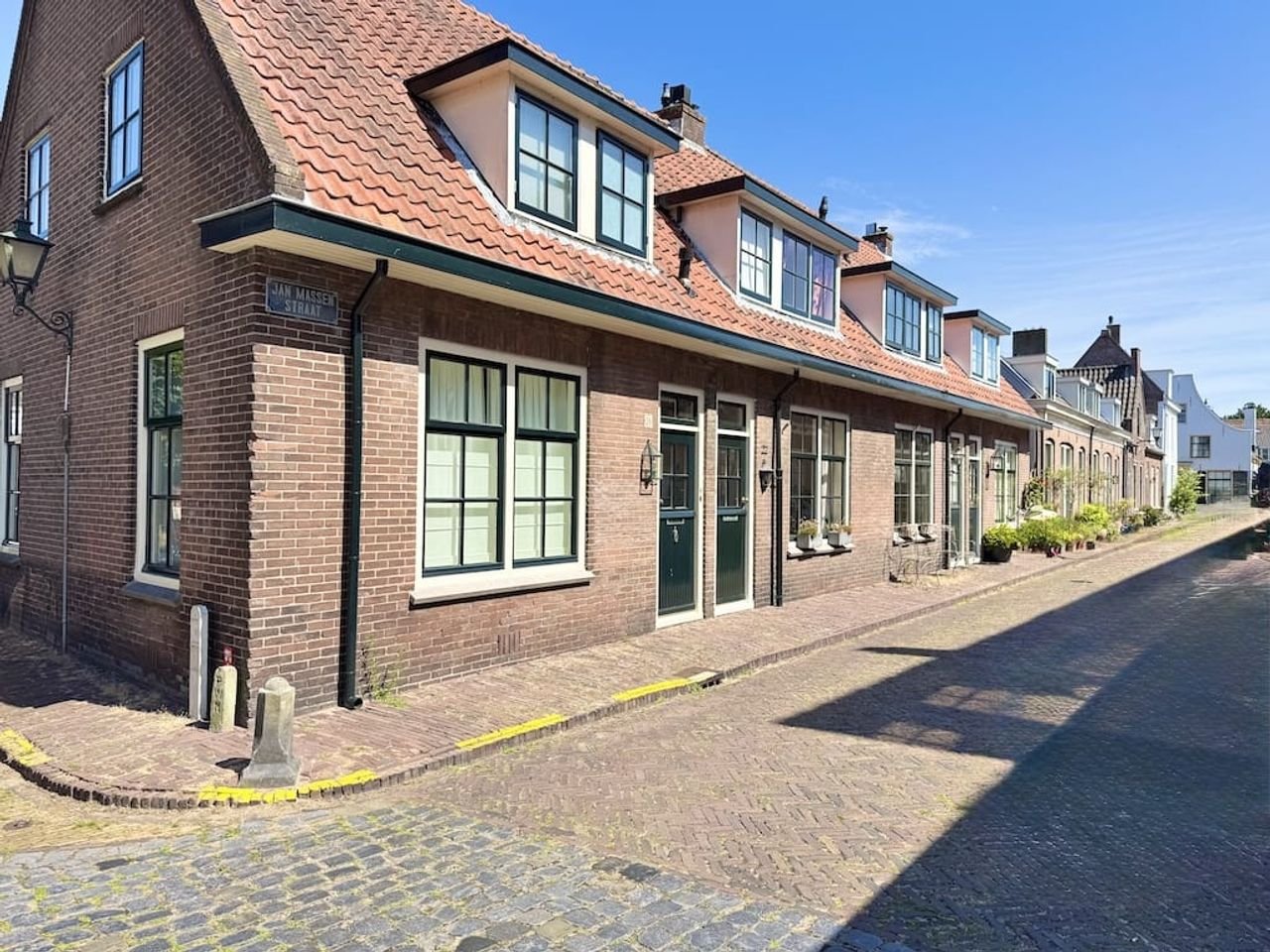 3-Bedroom Townhouse with Patio in Naarden - Image 20