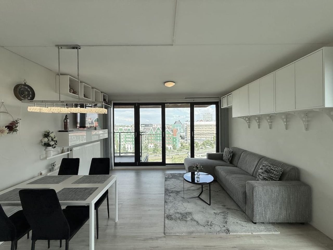 Gemeubileerd 3-kamerappartement met balkon - Afbeelding 3