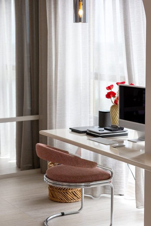 Spacious Penthouse with Maas River View (303 m²) - Image 14