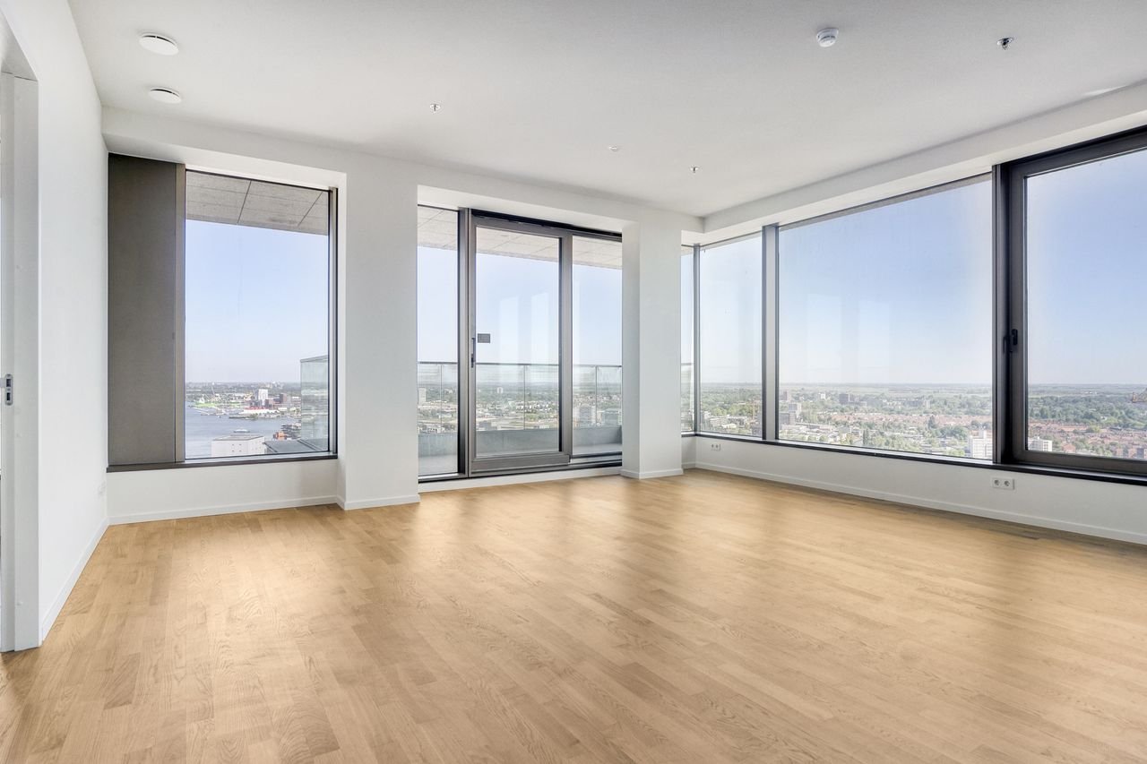 Spacious living on the 28th floor (151 m²) - Image 2