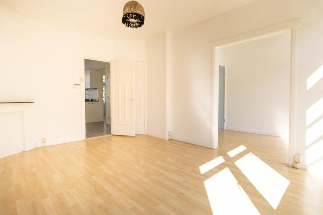 Licht appartement met twee balkons - Afbeelding 8