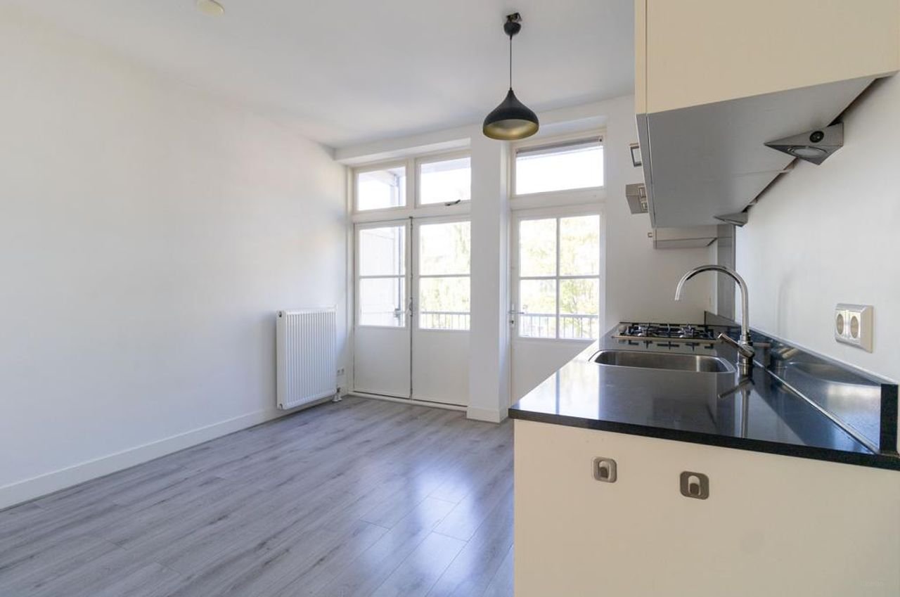 Licht appartement met twee balkons - Afbeelding 9