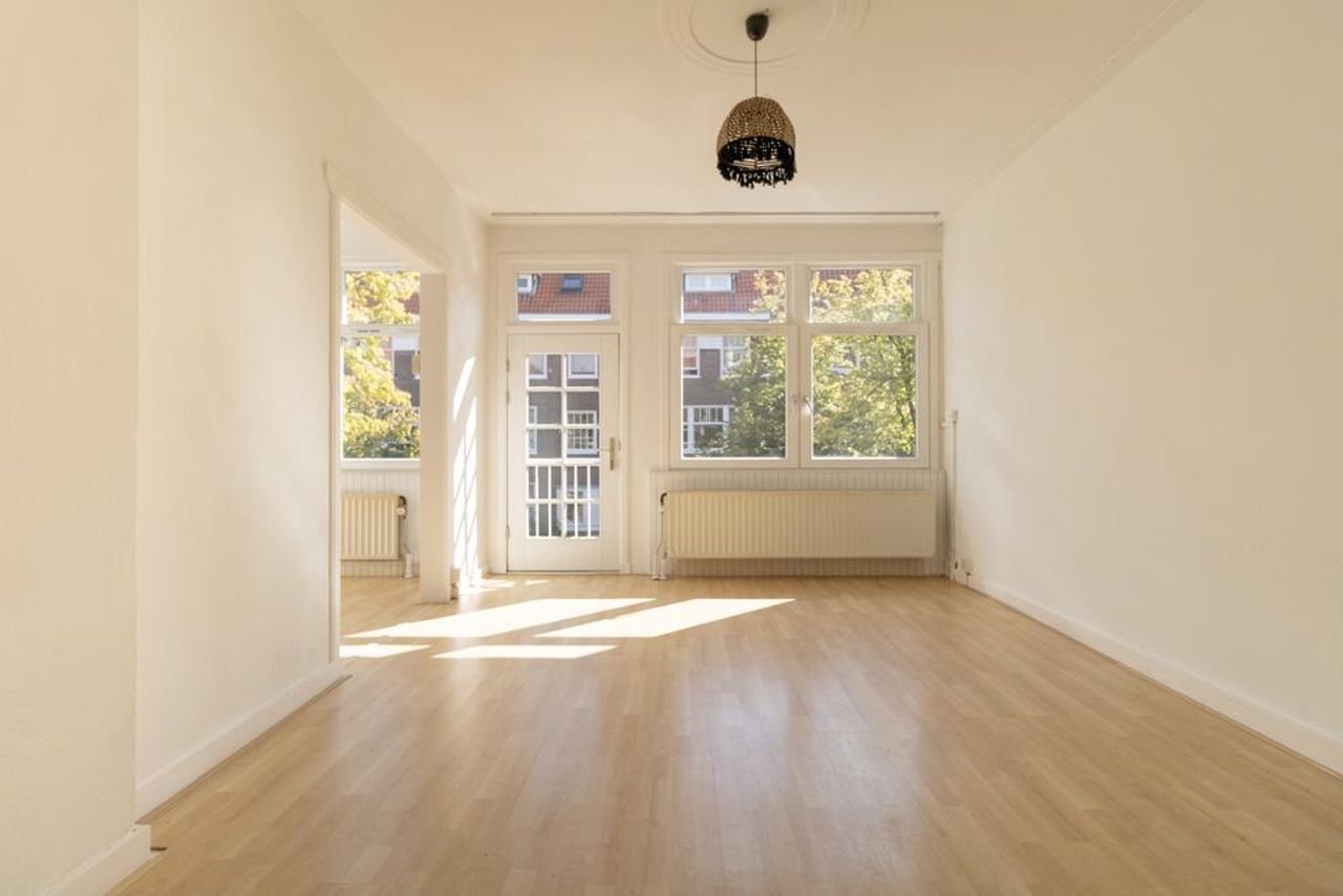 Licht appartement met twee balkons - Afbeelding 3