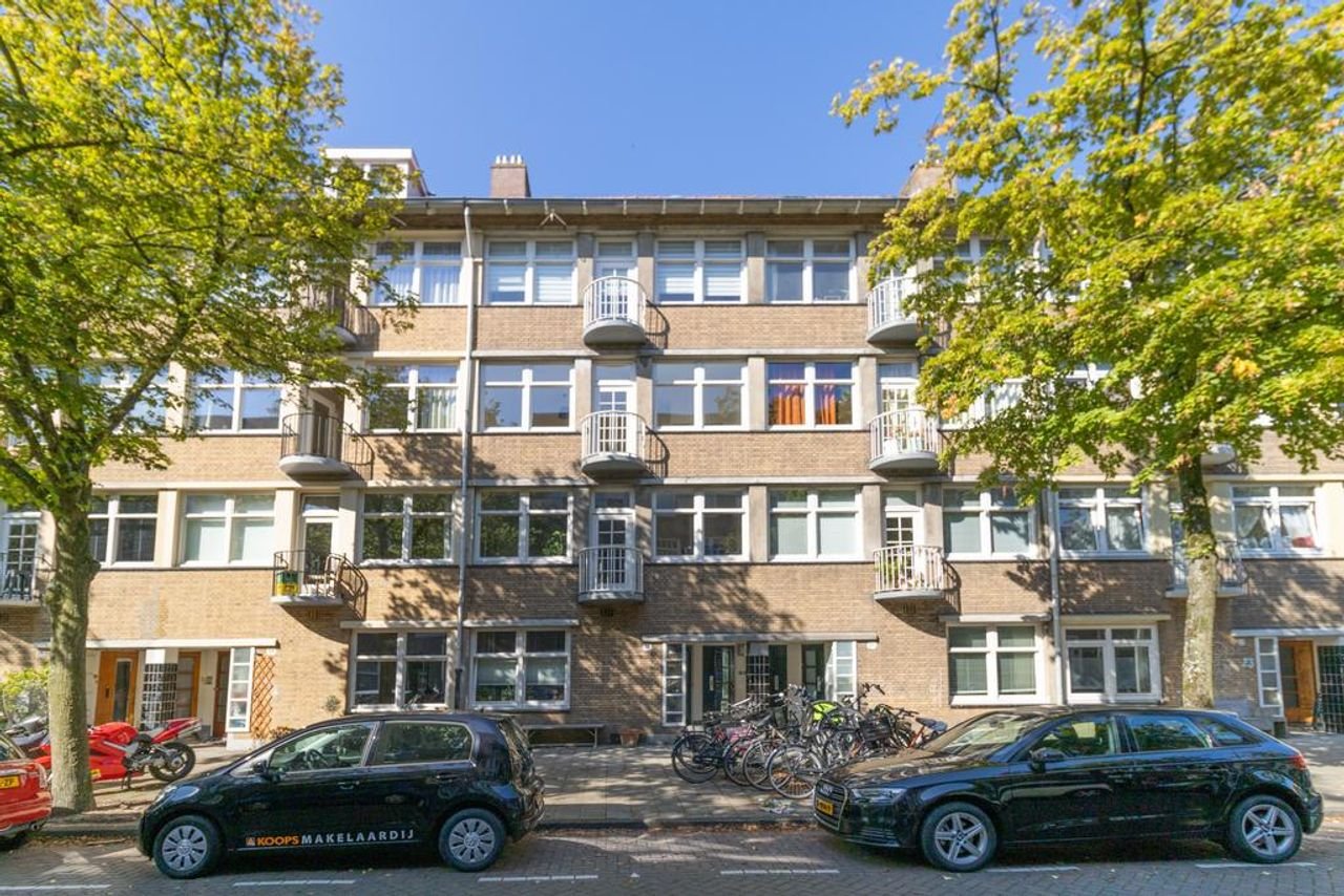 Licht appartement met twee balkons - Afbeelding 1