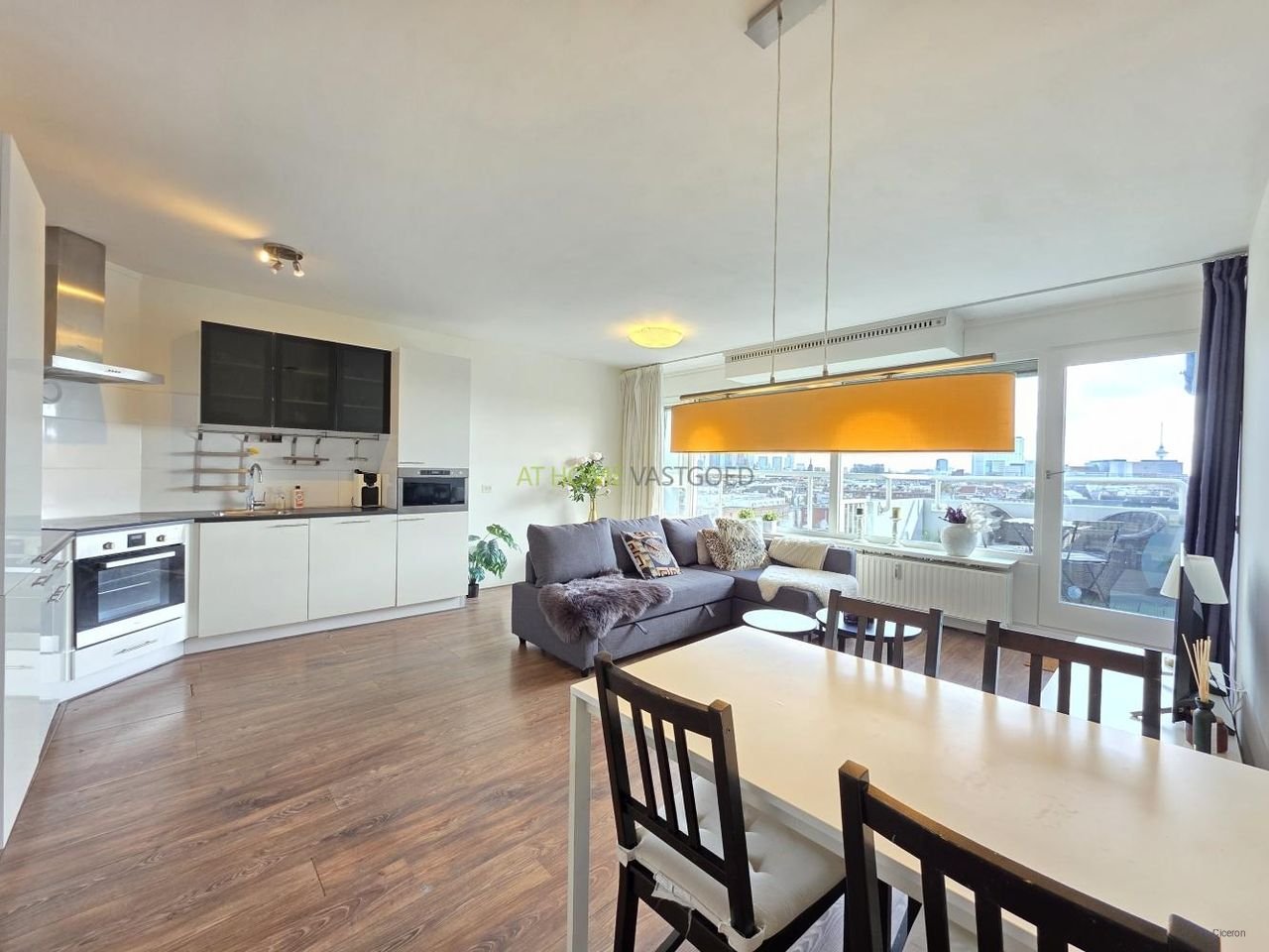 Gemeubileerd 2-kamerappartement aan Weena - Afbeelding 3