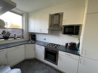 Maisonette with 3 bedrooms and garden - Image 4