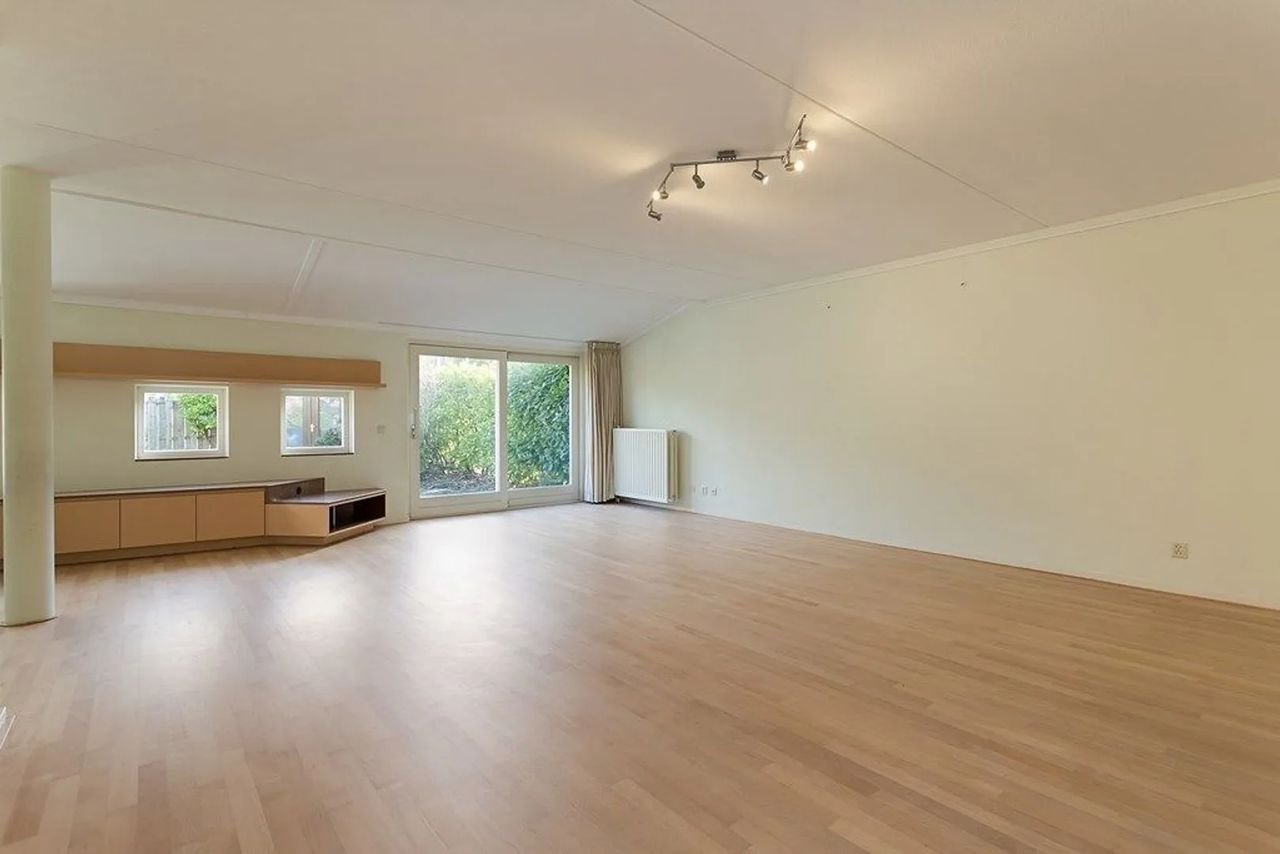 Spacious family home in Amstelveen: 185m² with garden - Image 3