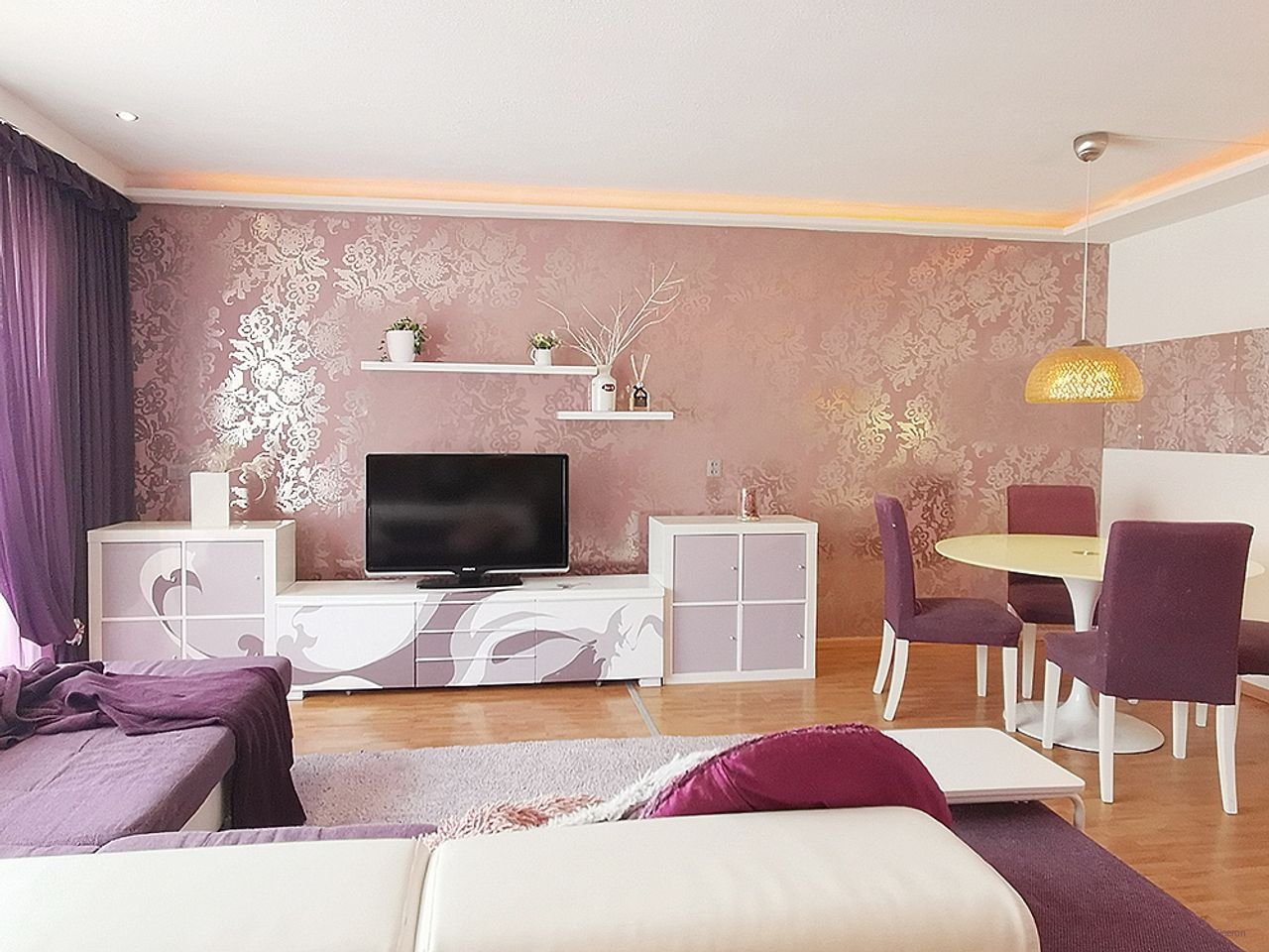 Spacious family home in leafy Westwijk - Image 1