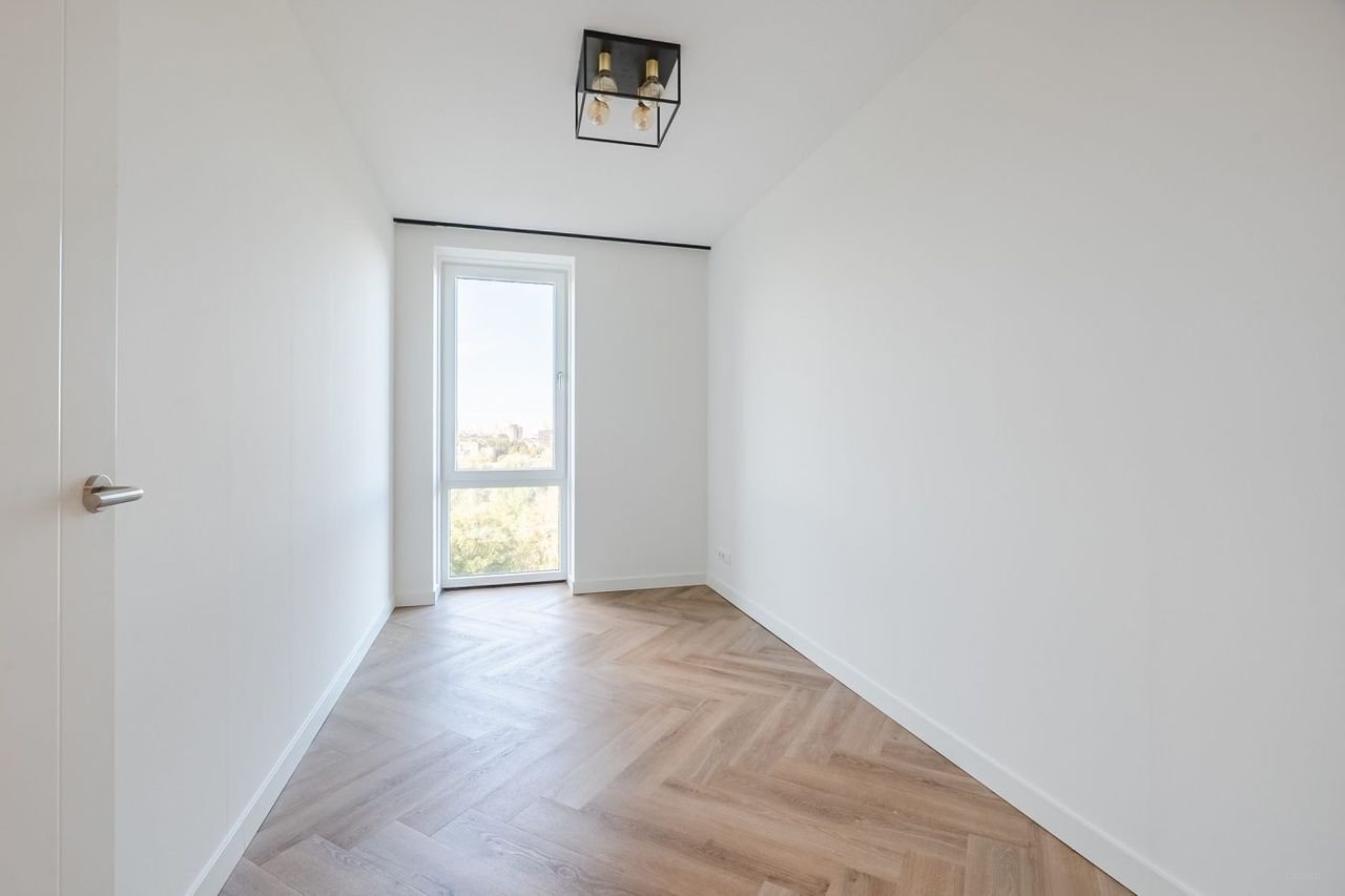 Brand new 145 m² apartment - Image 14