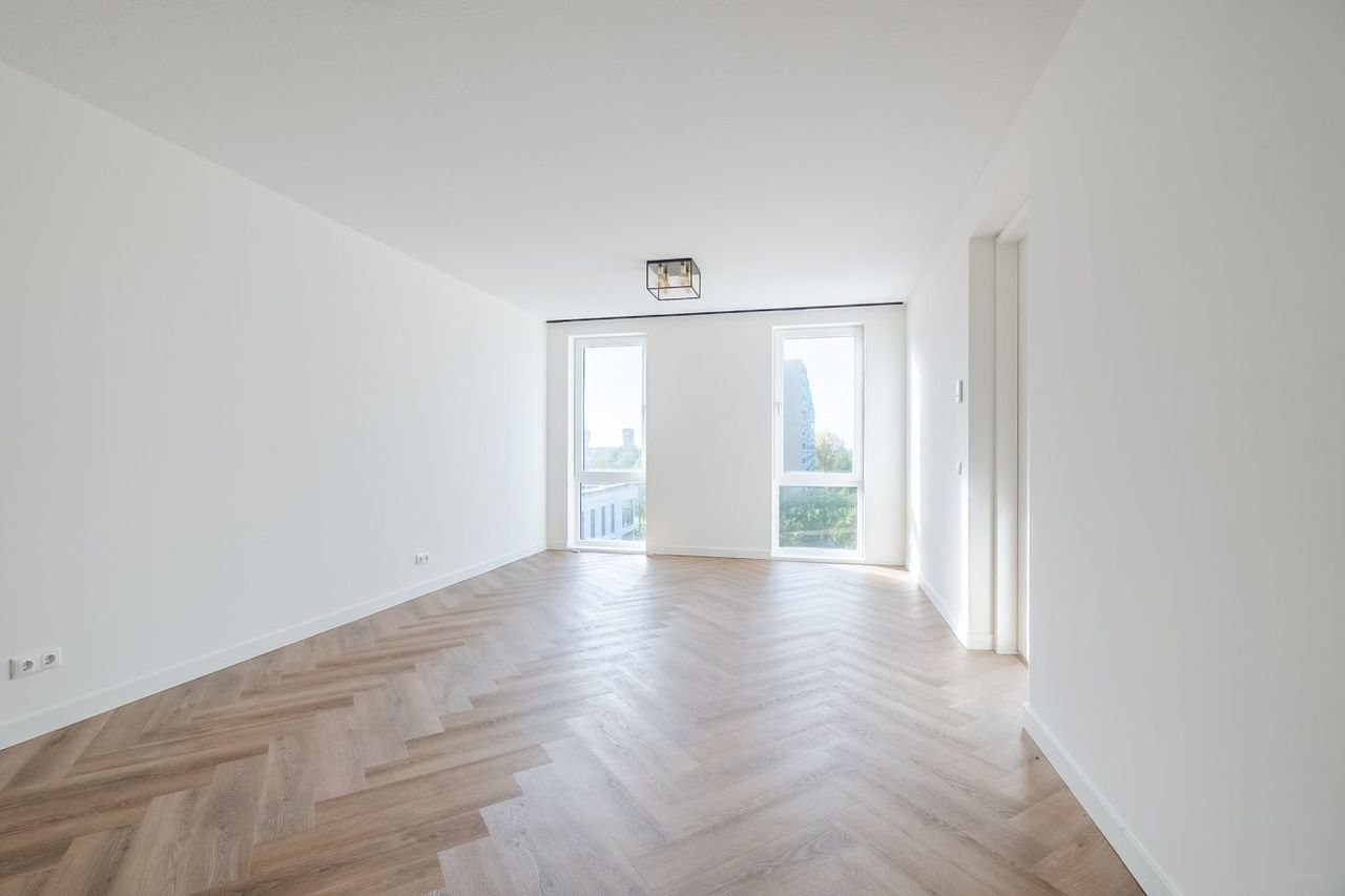 Brand new 145 m² apartment - Image 12