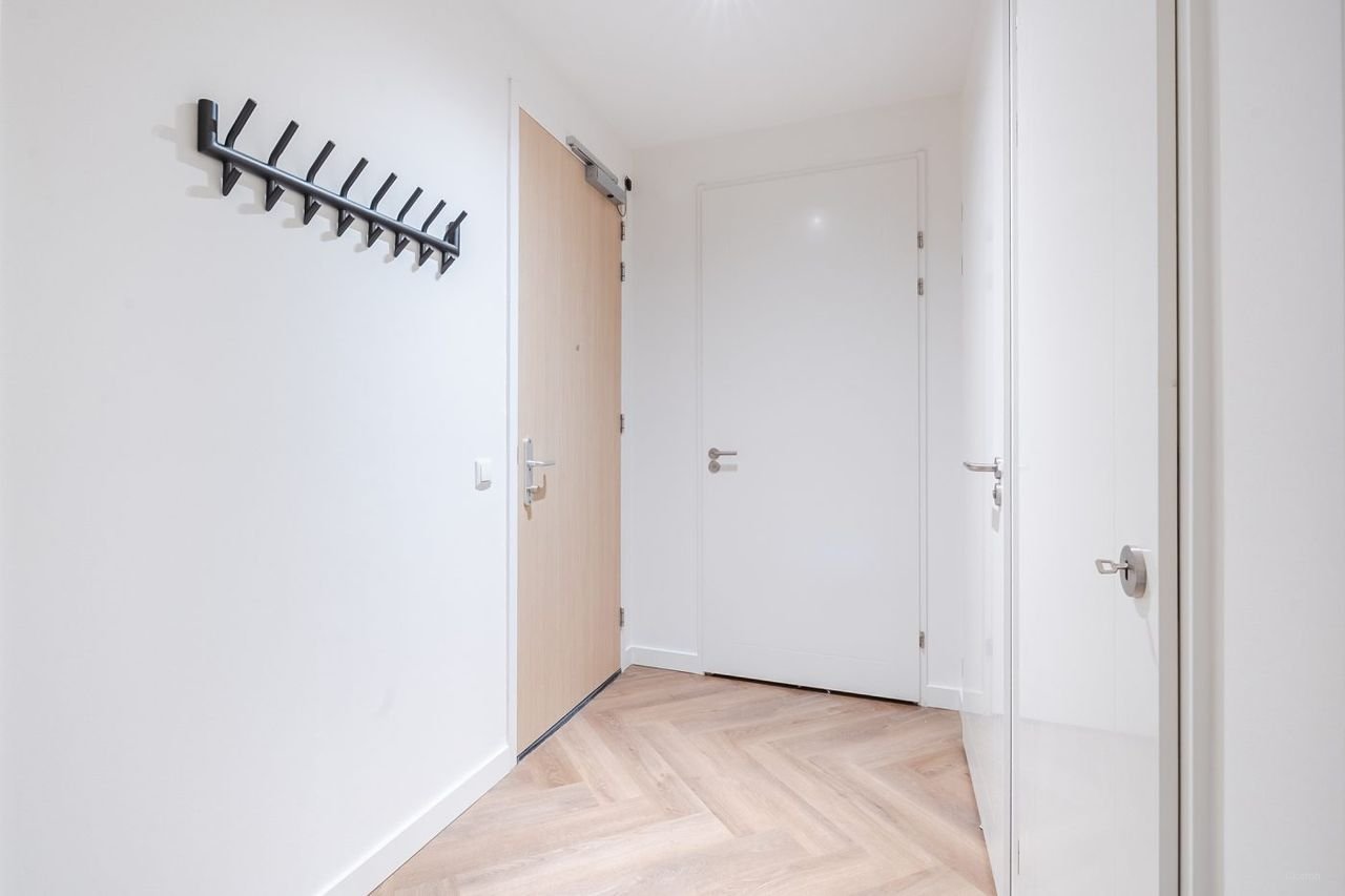 Brand new 145 m² apartment - Image 4