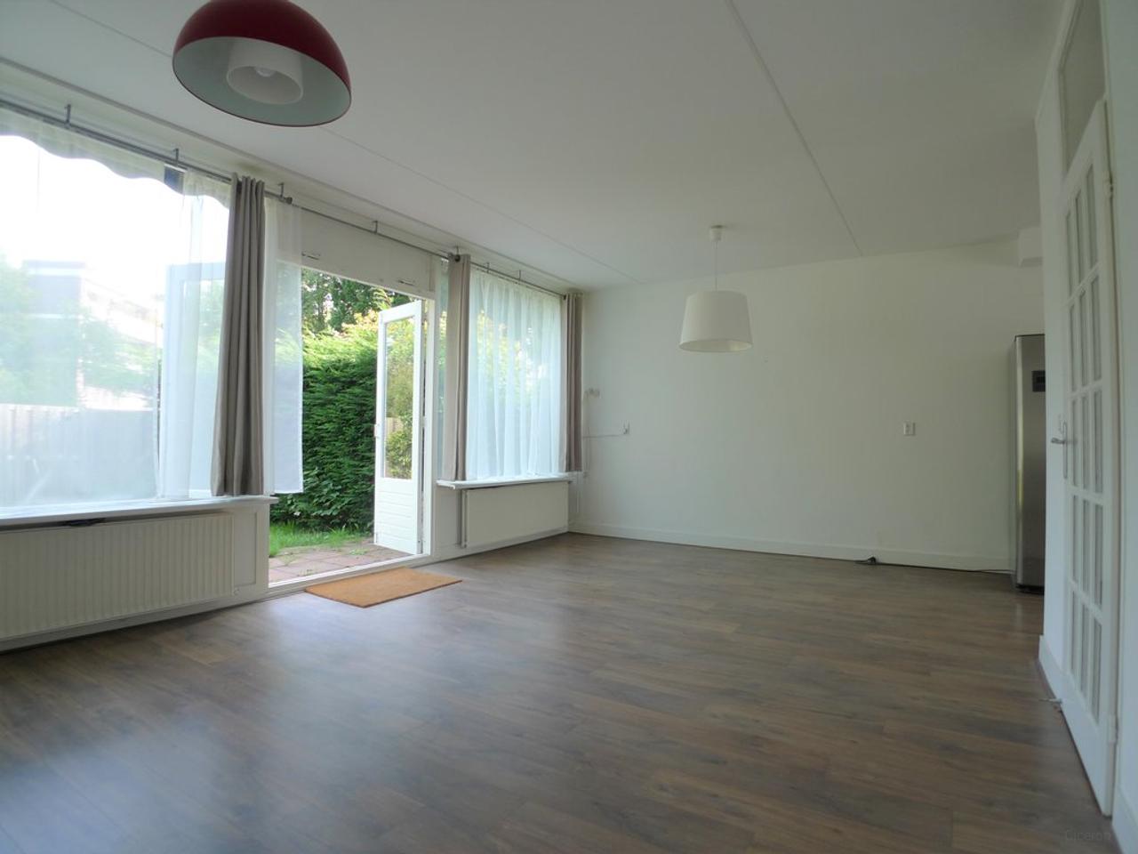 Eengezinswoning met 4 slaapkamers en tuin - Afbeelding 3