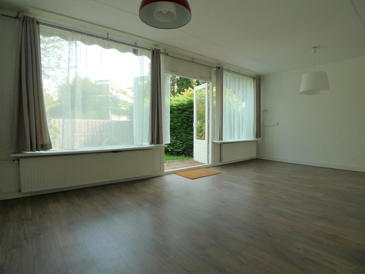 Eengezinswoning met 4 slaapkamers en tuin - Afbeelding 4