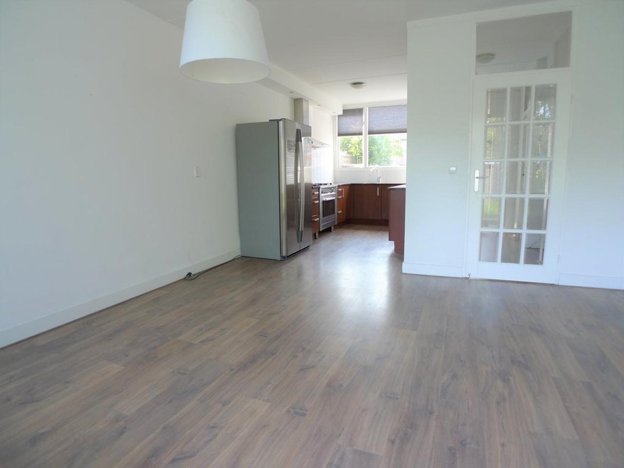 Eengezinswoning met 4 slaapkamers en tuin - Afbeelding 9