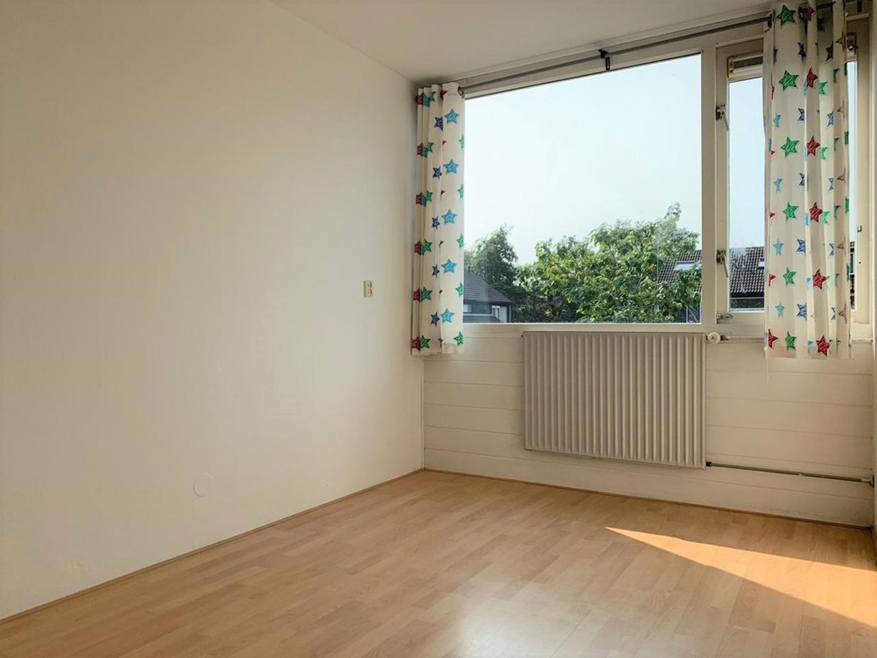 Eengezinswoning met 4 slaapkamers en tuin - Afbeelding 16