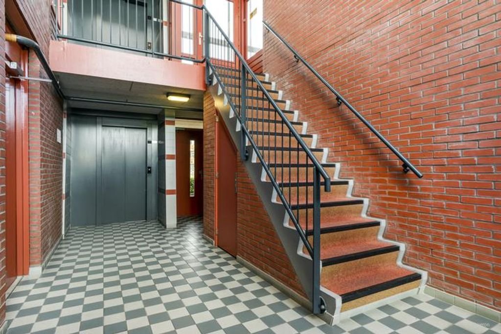 Bright corner apartment (104 m²) in Aalsmeer - Image 2