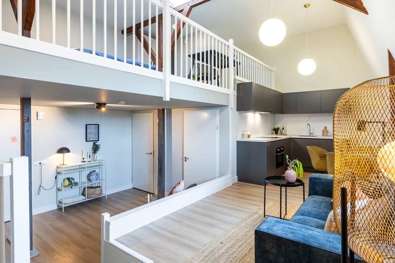 Modern living in the monumental Canisius - Image 1