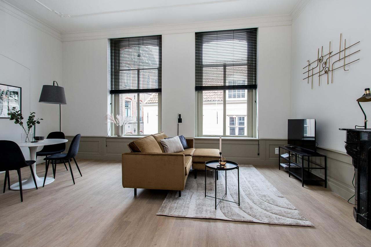 Gemeubileerd appartement met zicht op de kerk - Afbeelding 1